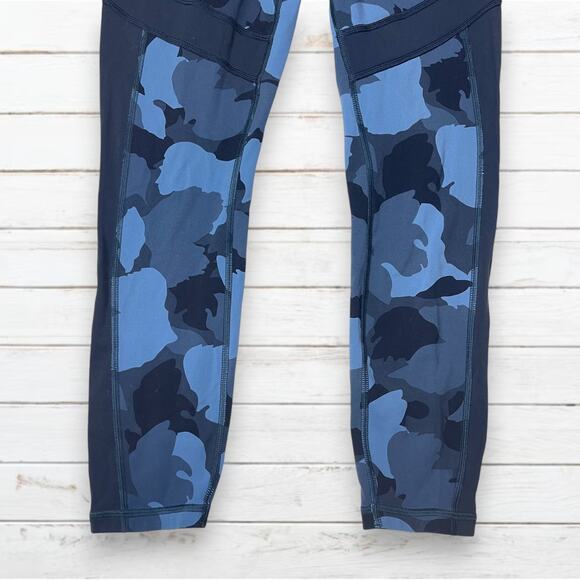 Athleta All in Blue Camo Activewear Leggings Size Small - Picture 2 of 5